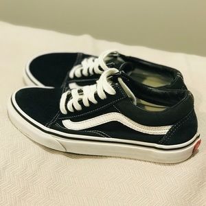 Black VANS WmNs 7 Men’s 5.5